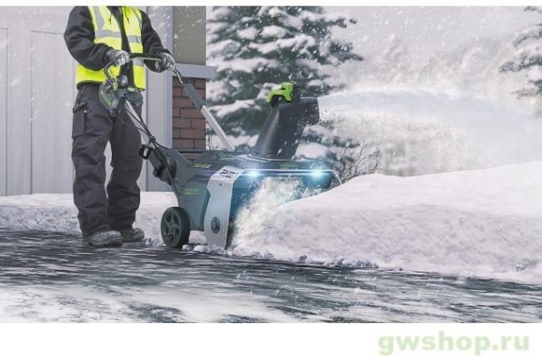 Снегоуборщик аккумуляторный GREENWORKS GD82STK5 82V, АКБ 5Ач и ЗУ [2602507UB]