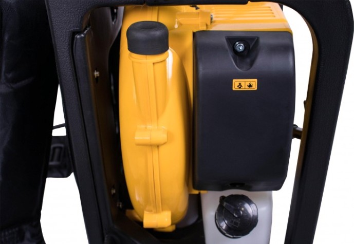 Воздуходувка бензиновая CHAMPION GBR 357 ранцевая [GBR357]